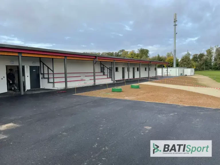 Cuve recuperation devant tribune wm.