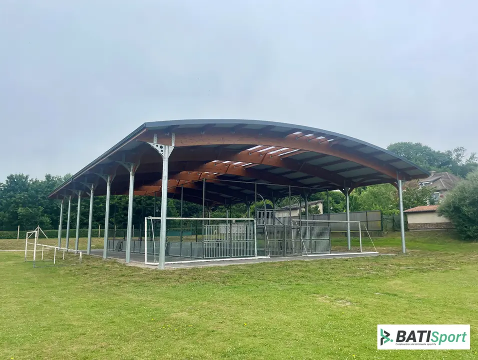Couverture terrain multisport Saint-Riquier vue d'ensemble arrière
